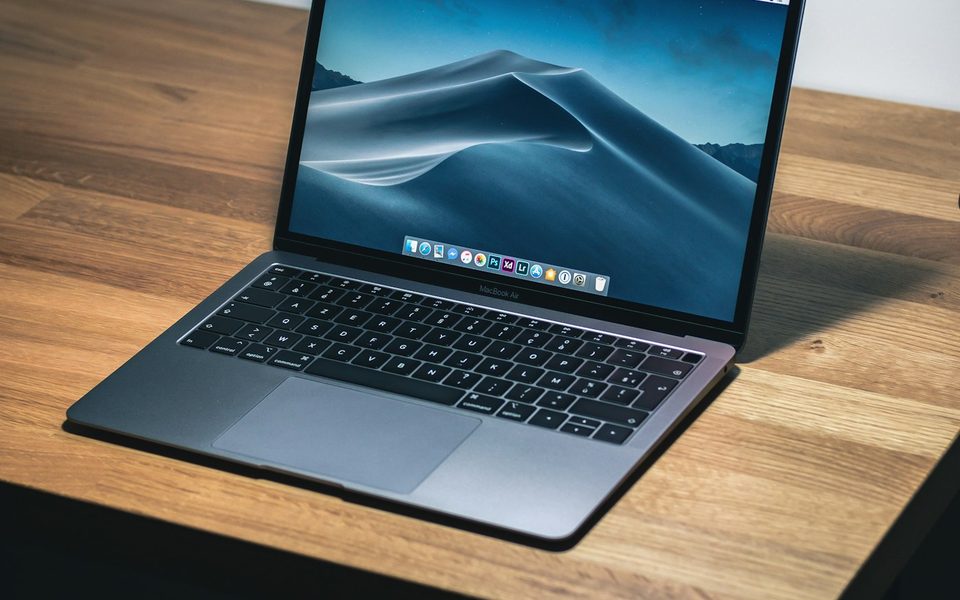 Tháng 3/2026: MacBook Neo, iPhone 17e và iPad Air M4 cùng lên kệ